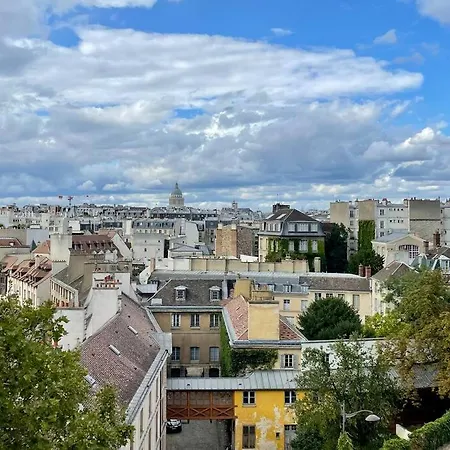 Paris, Les Gobelins - And Calm Family * Paris